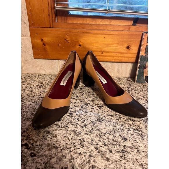 Real leather, two tone, Vintage Heels, brown and tan, old money, sophisticated - Picture 5 of 6